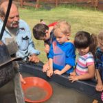 Kindergarten-Gold-panning_950x475_acf_cropped